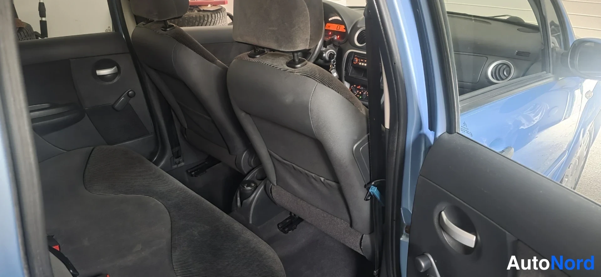 Blue Citroen C3 2008, front seats, photo 12