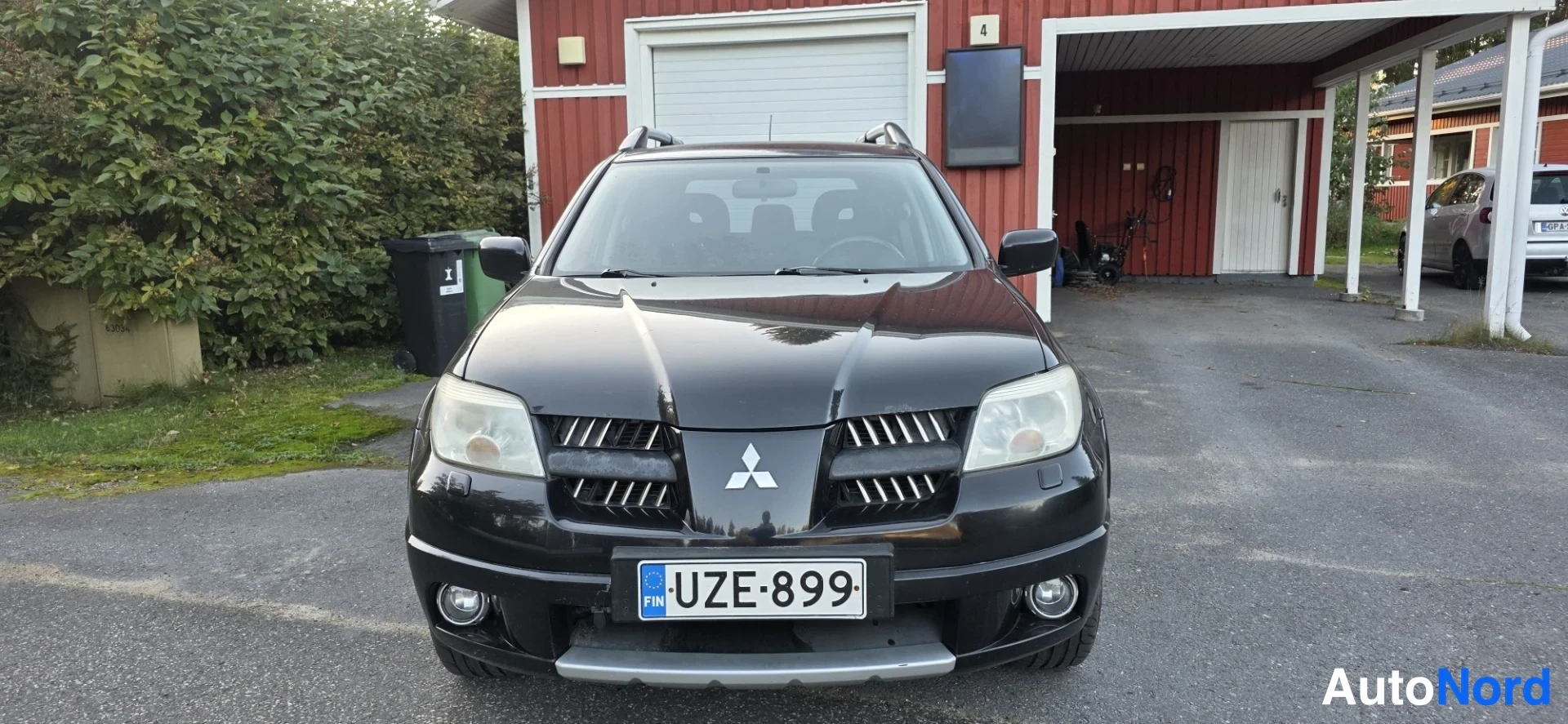 Black Mitsubishi Outlander 2006, front, photo 5