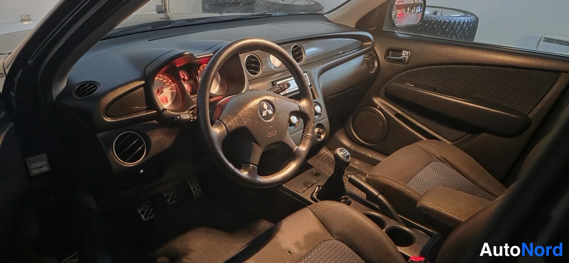 Black Mitsubishi Outlander 2006, cockpit, photo 9