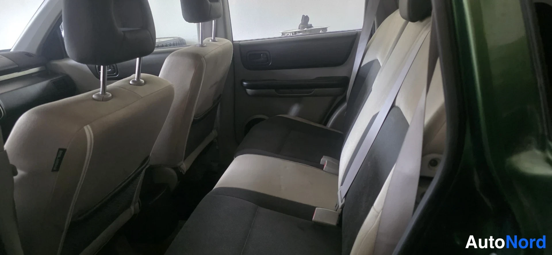 Green Nissan X-Trail 2002, rear seats, photo 12