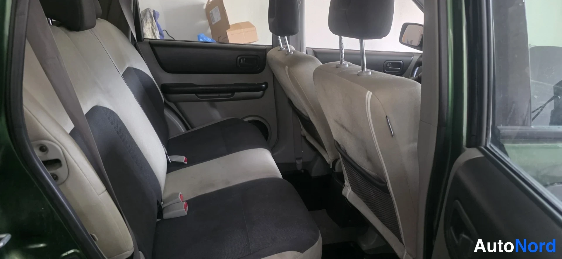 Green Nissan X-Trail 2002, rear seats, photo 13