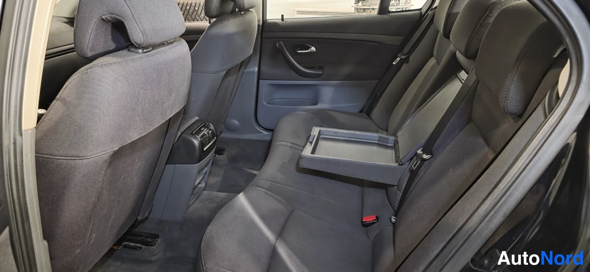 Black Saab 9-3 2004, rear seats, photo 15