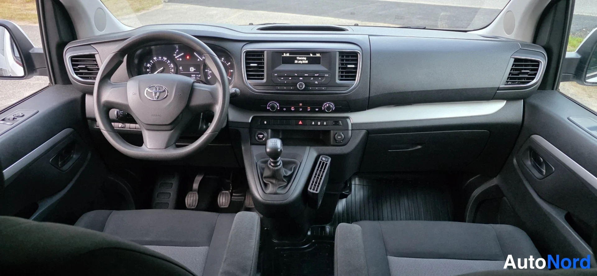 White Toyota Proace Verso 2017, cockpit, photo 10
