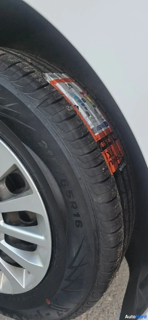 White Toyota Proace Verso 2017, detail, photo 18