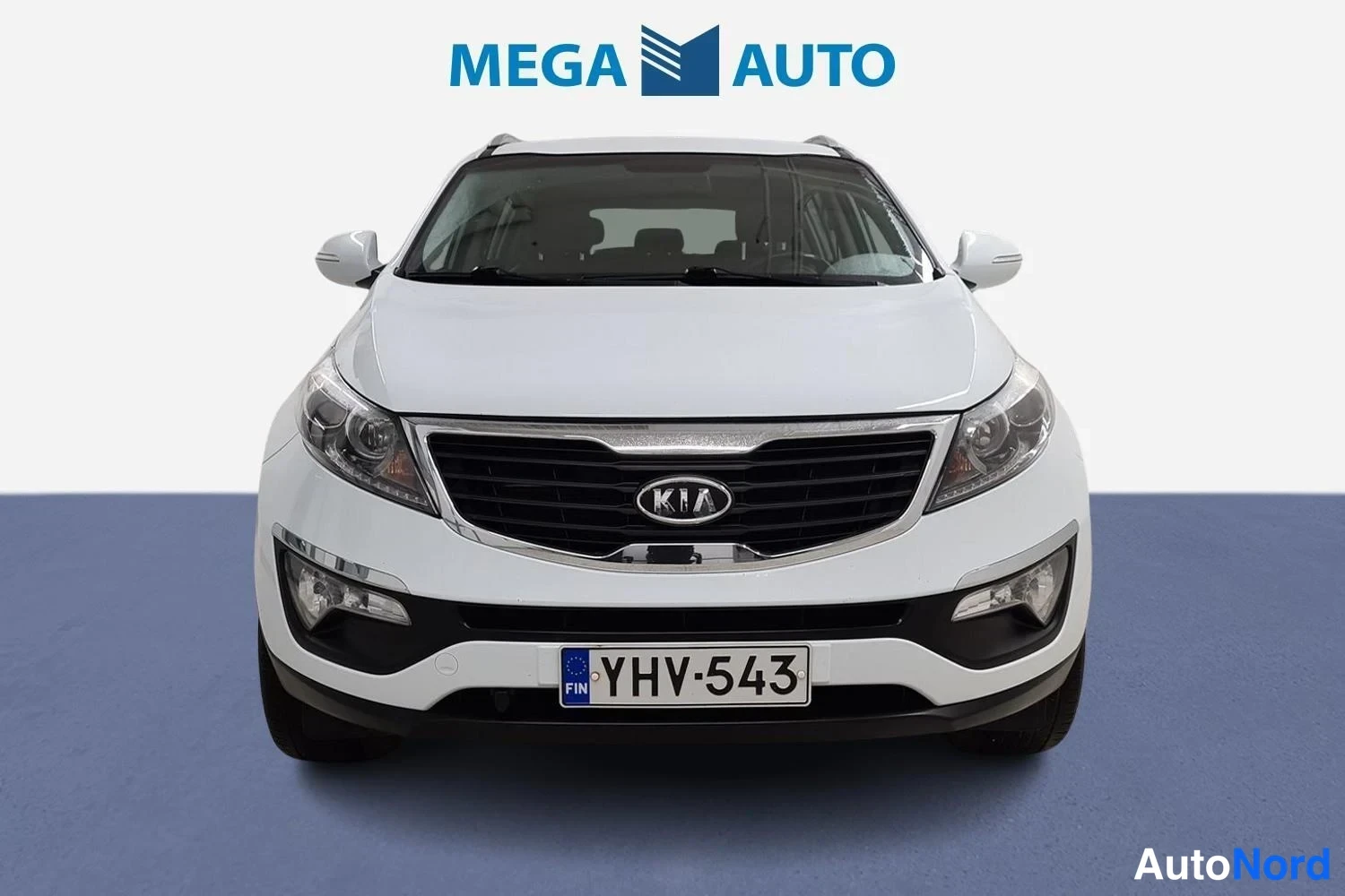 Valkoinen Kia Sportage 2012, edestä, kuva 2