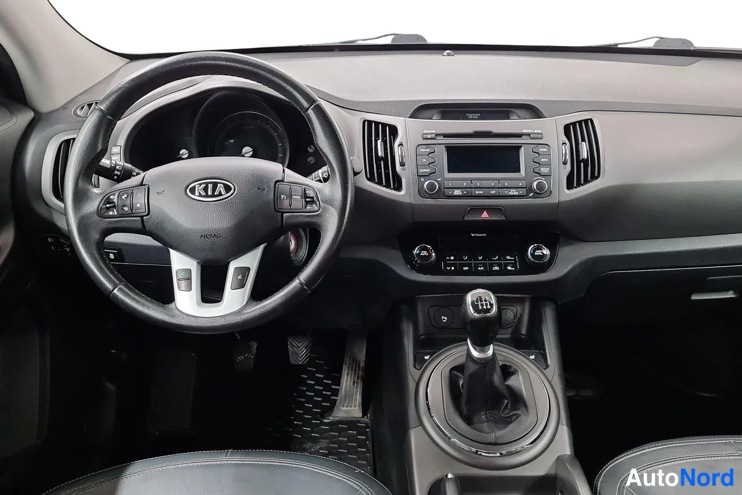 Valkoinen Kia Sportage 2012, ohjaamo, kuva 6