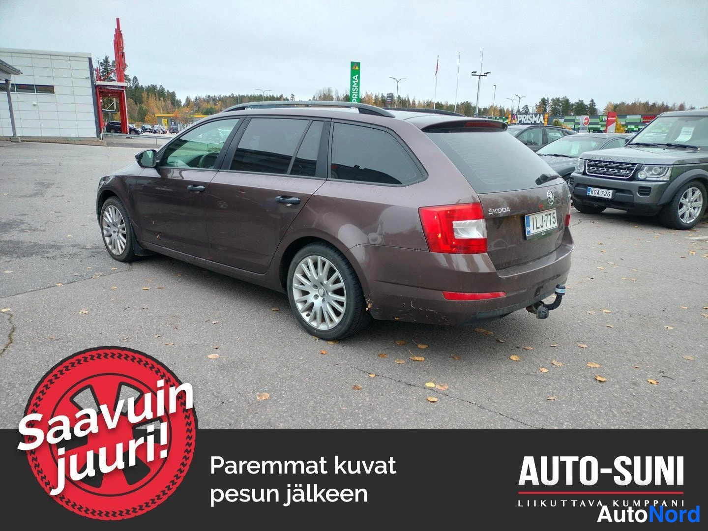 Ruskea Skoda Octavia 2013, takaviisto, kuva 4