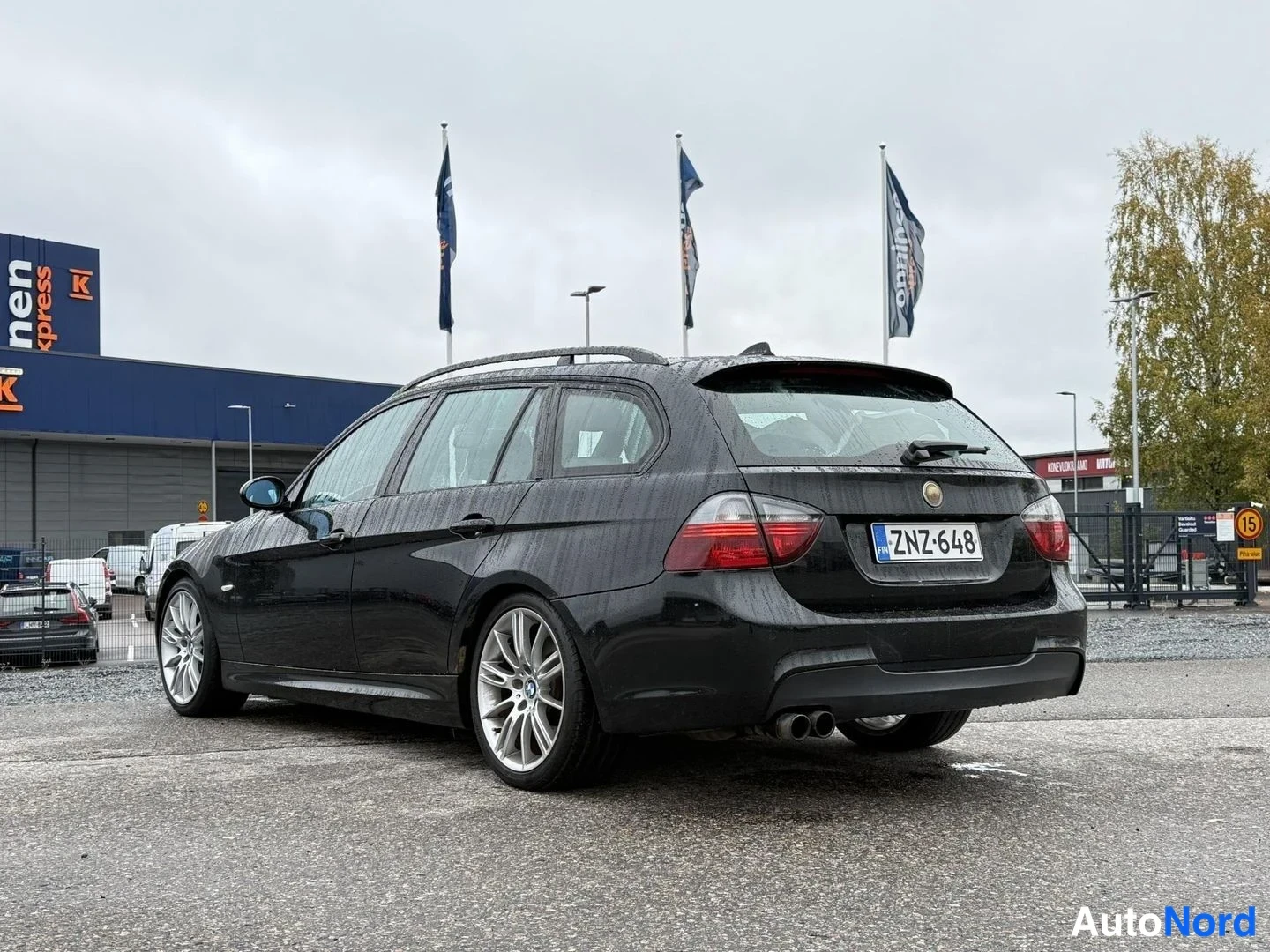 Black BMW 325d 2008, rear three-quarter, photo 4