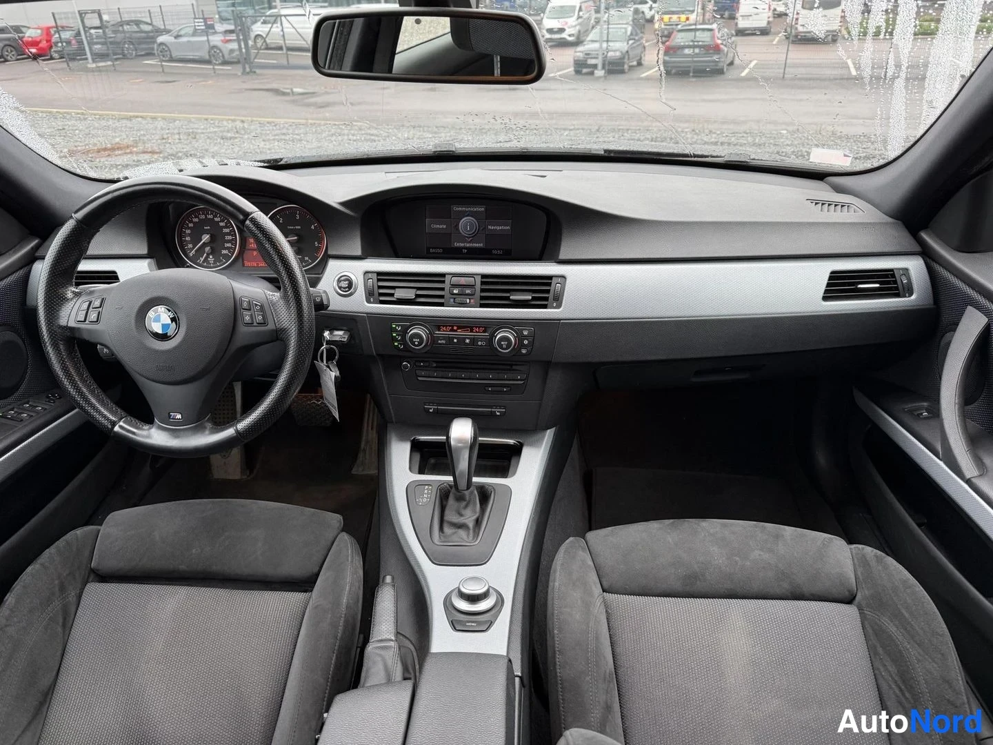 Black BMW 325d 2008, cockpit, photo 5