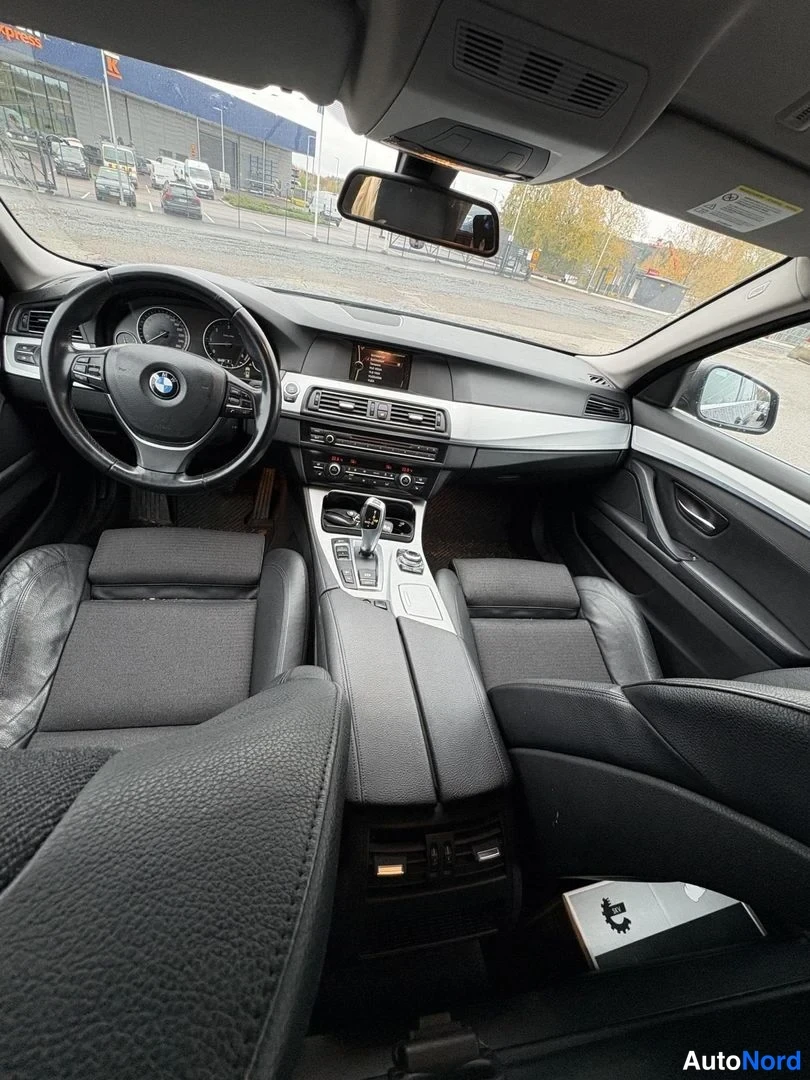 Harmaa BMW 530d xDrive 2012, ohjaamo, kuva 6