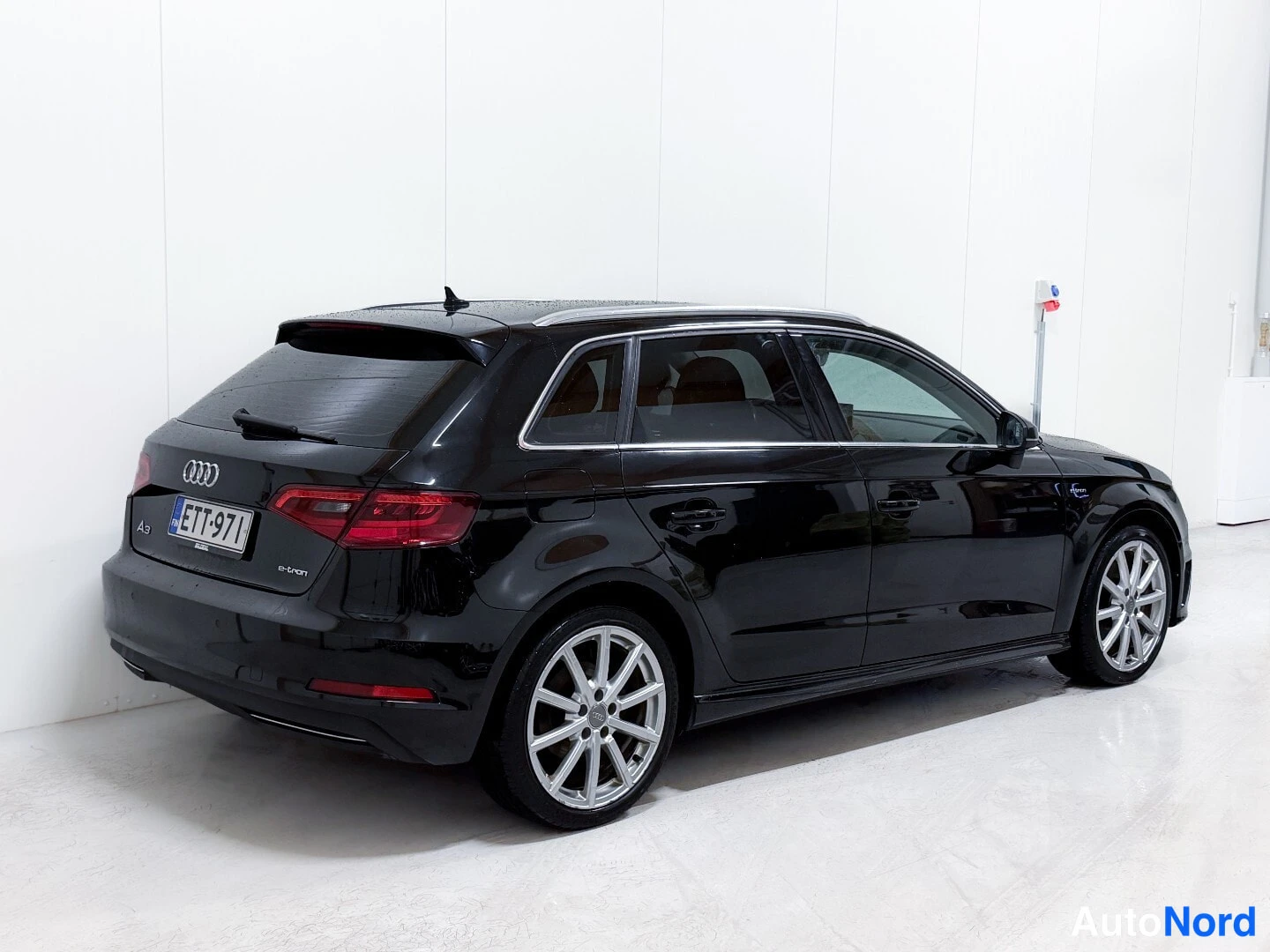 Black Audi A3 2016, rear three-quarter, photo 5
