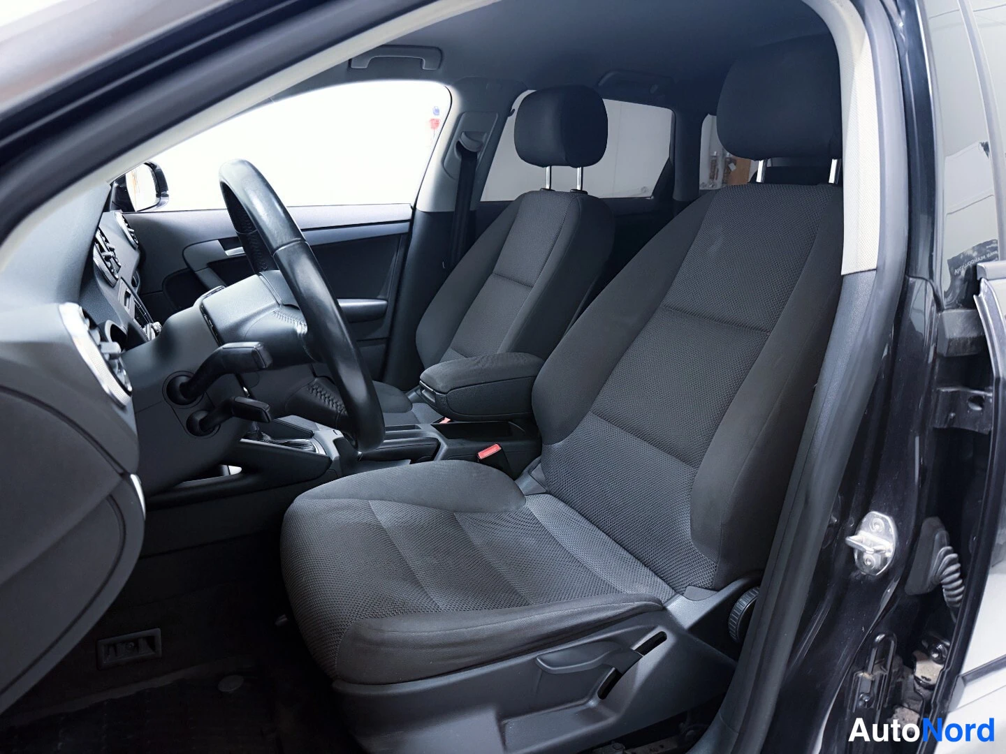 Black Audi A3 2011, front seats, photo 9