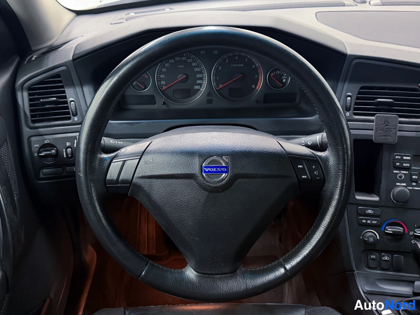 Blue Volvo S60 2004, cockpit, photo 9