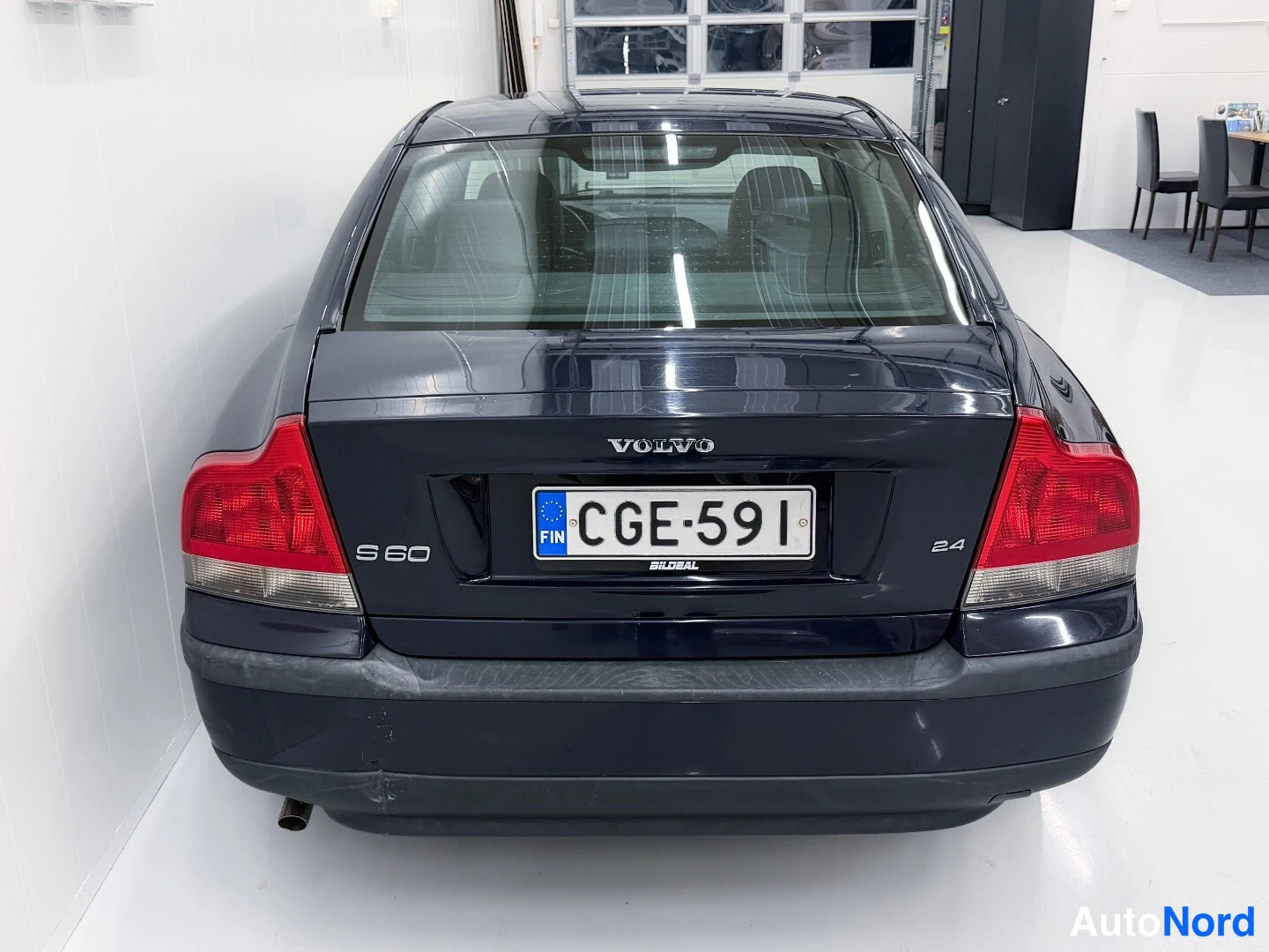 Blue Volvo S60 2004, rear, photo 6