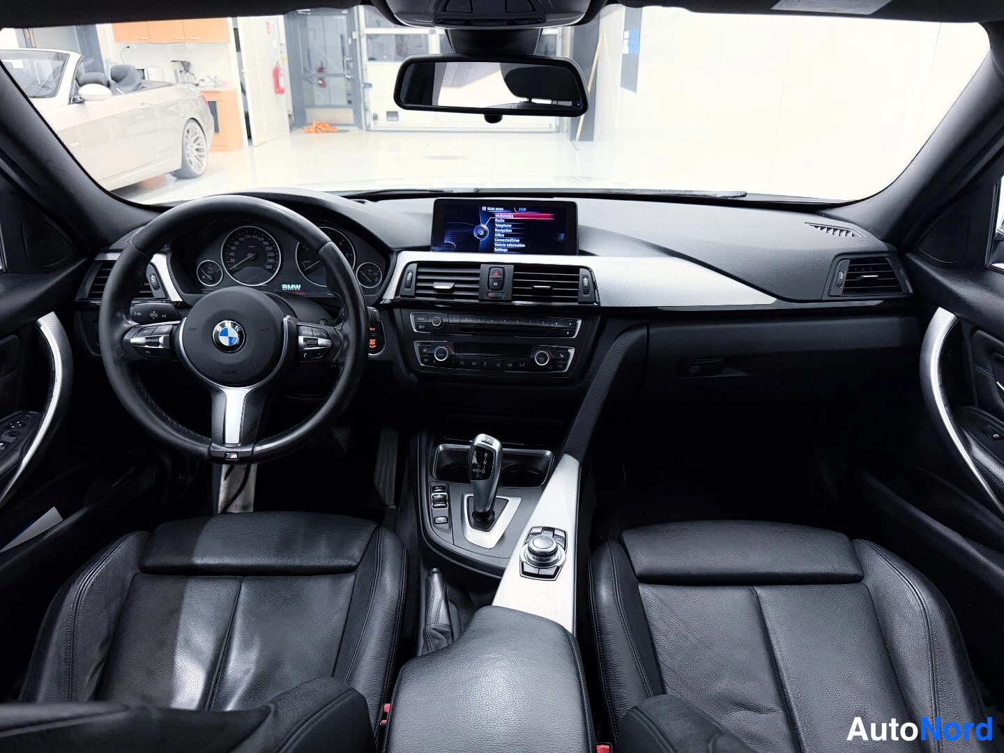 White BMW 330d 2012, cockpit, photo 8