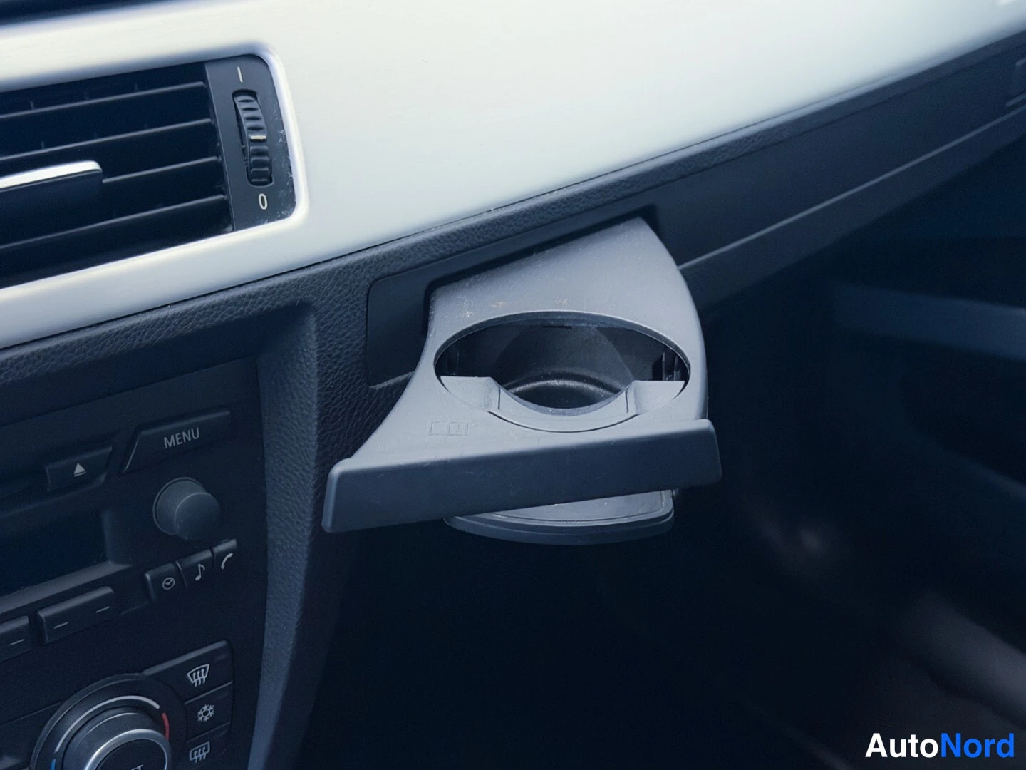 Blue BMW 325i 2007, detail, photo 21
