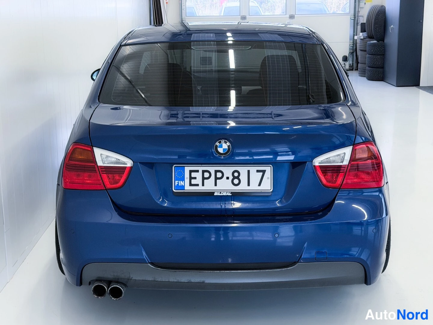 Blue BMW 325i 2007, rear, photo 6
