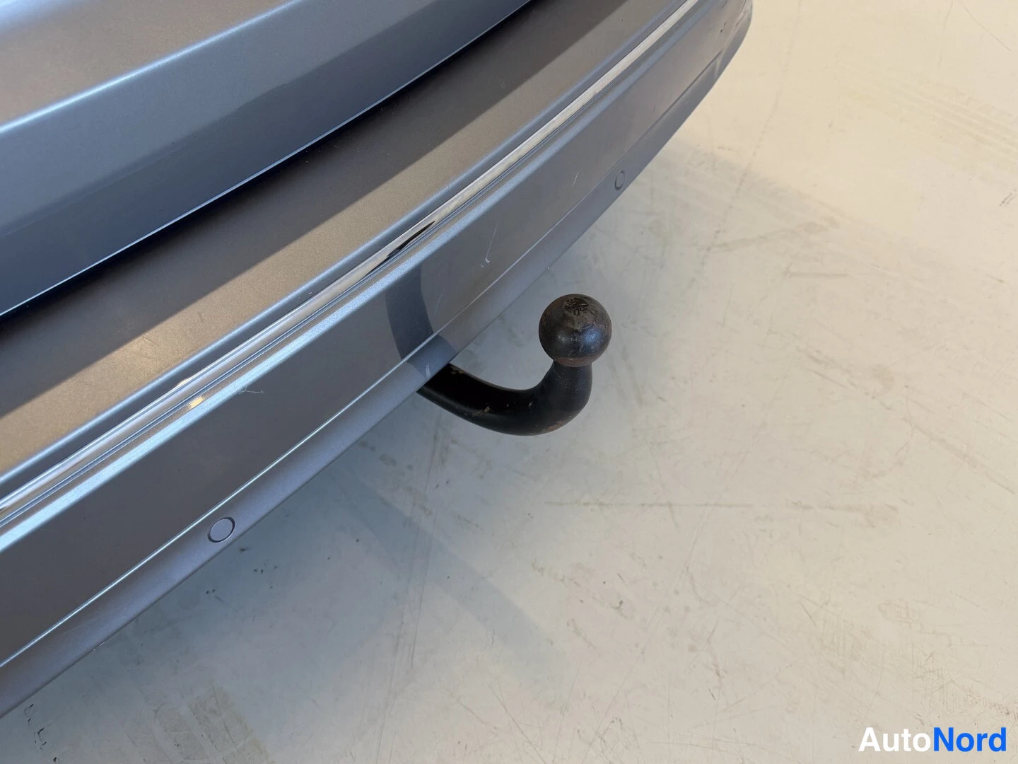 Silver Mercedes-Benz C 2010, detail, photo 20