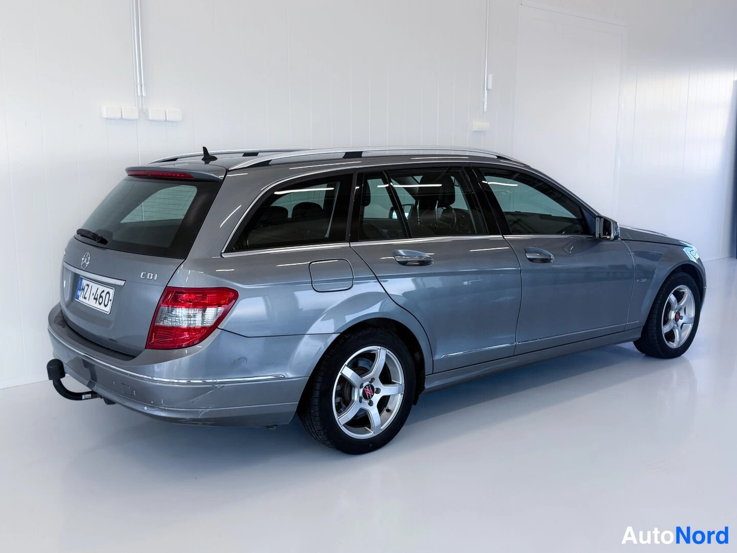 Silver Mercedes-Benz C 2010, rear three-quarter, photo 4