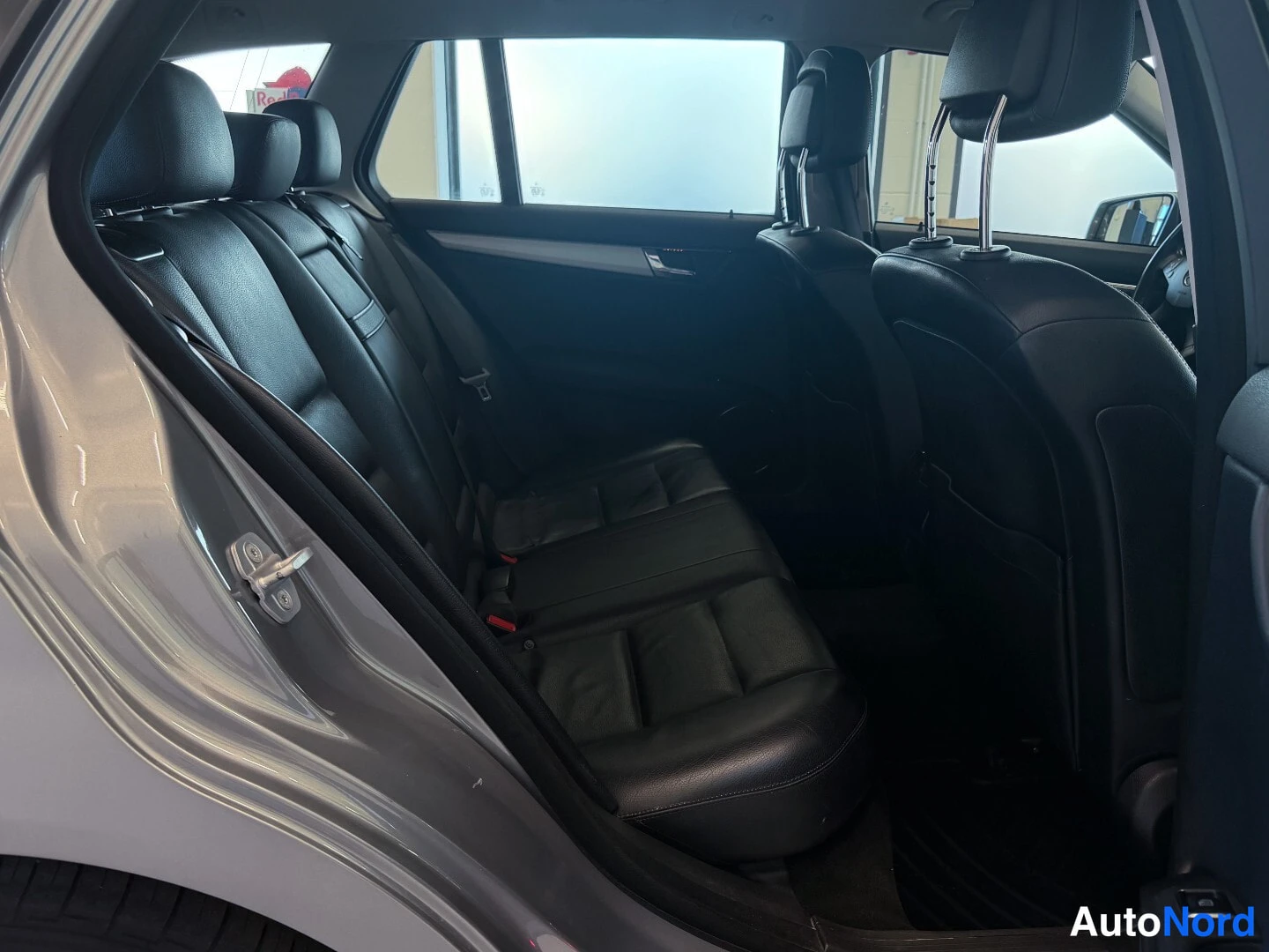 Silver Mercedes-Benz C 2010, rear seats, photo 12