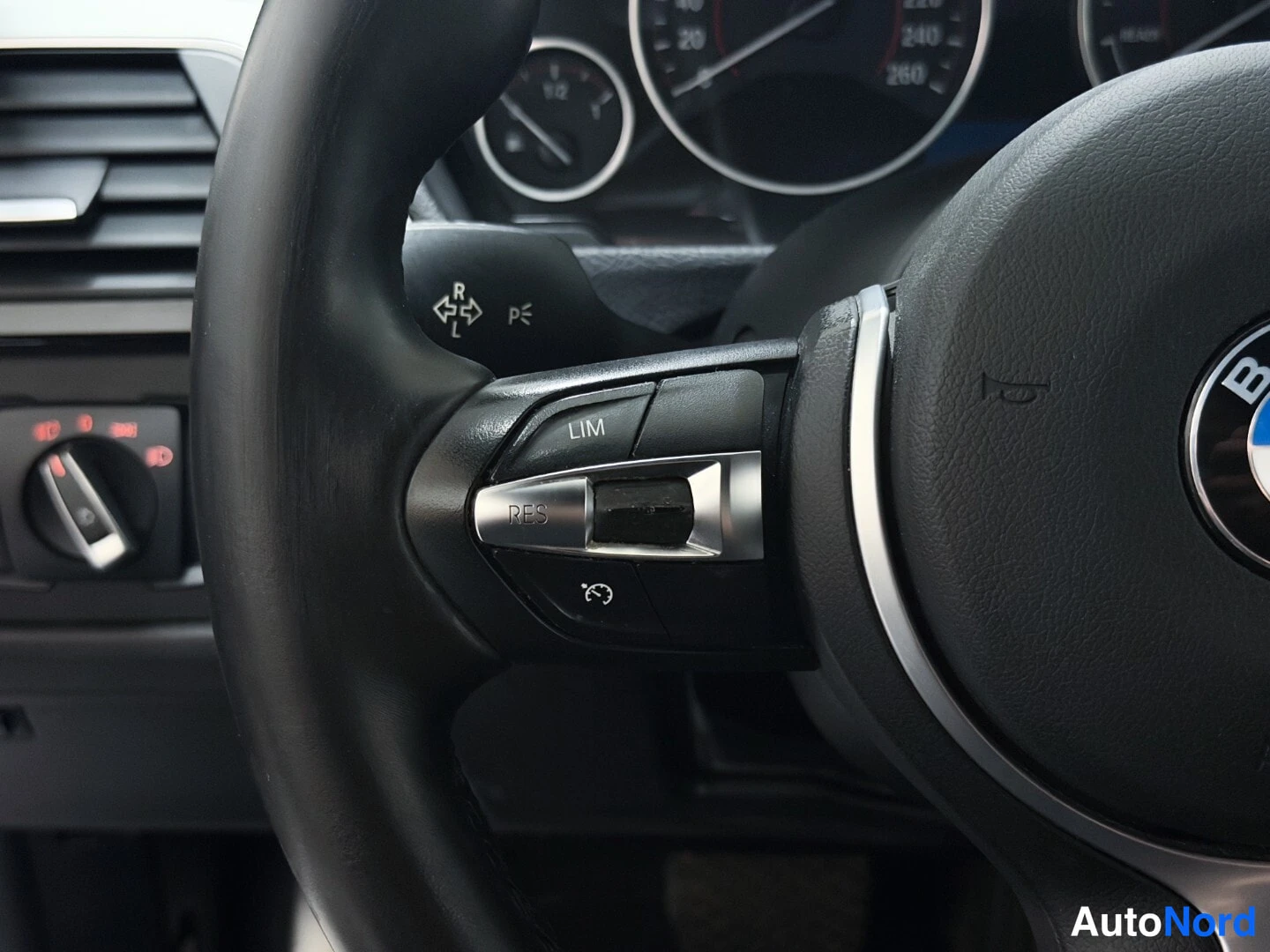 Black BMW 330e 2017, detail, photo 16