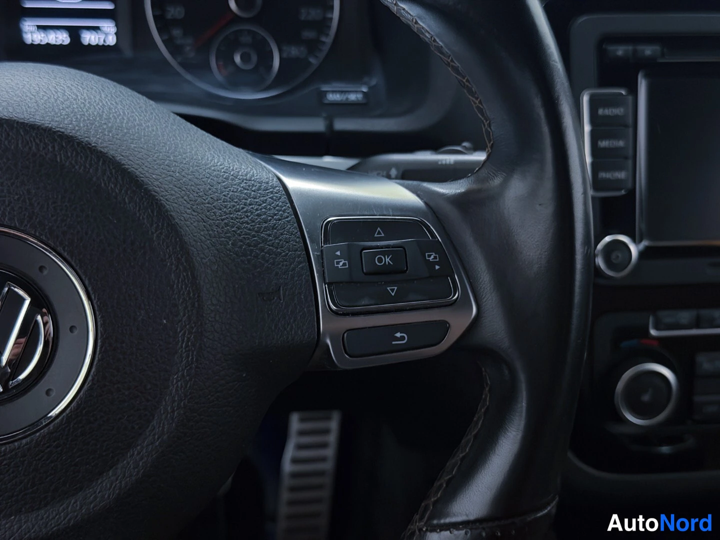 Blue Volkswagen Scirocco 2011, detail, photo 17