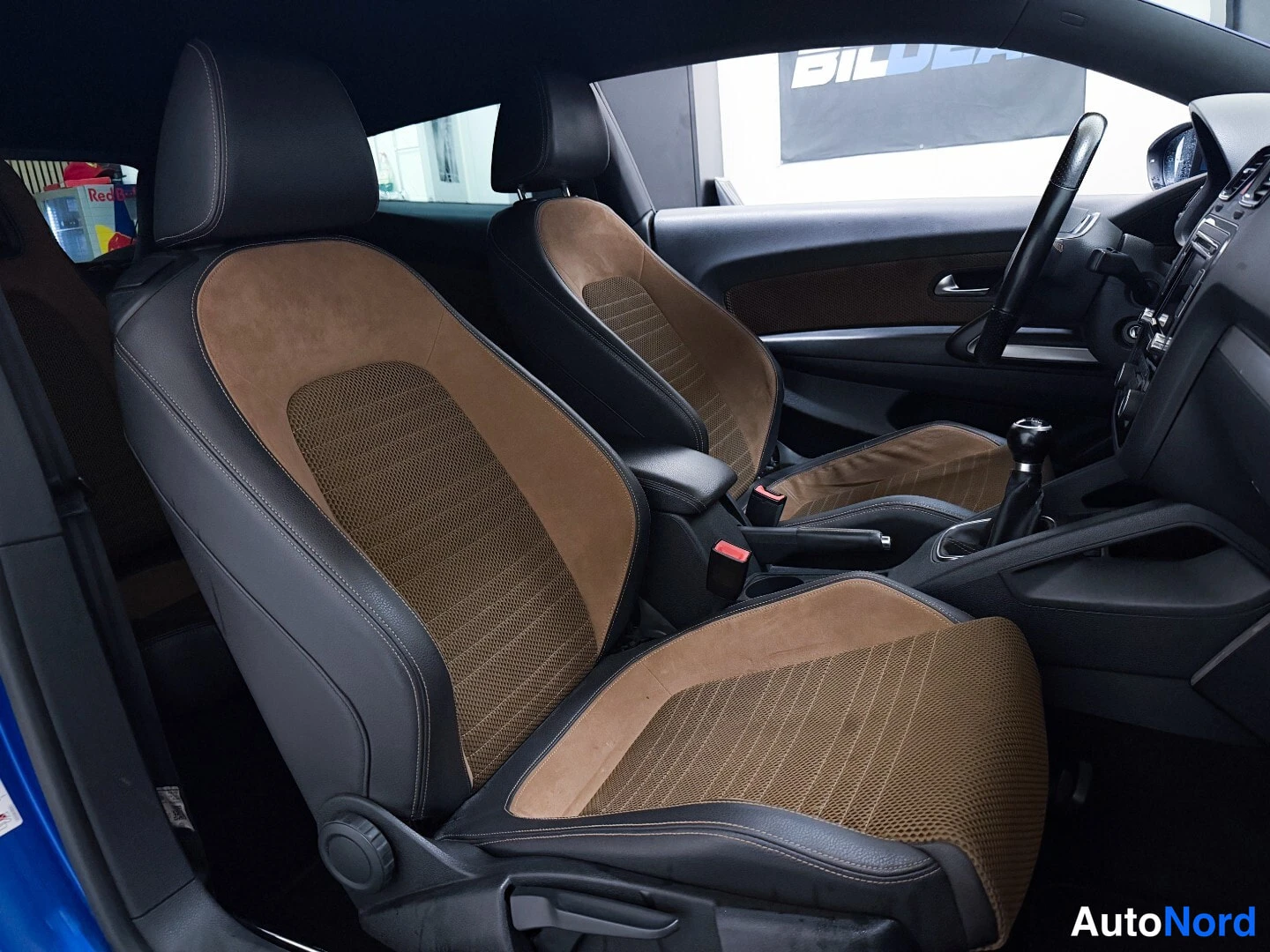 Blue Volkswagen Scirocco 2011, front seats, photo 10
