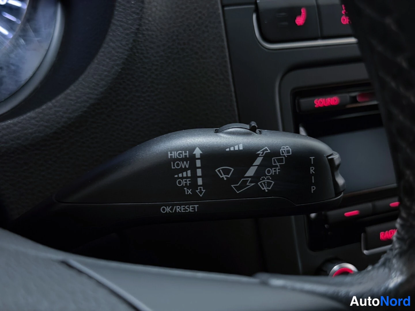 Black Volkswagen Polo 2013, detail, photo 17