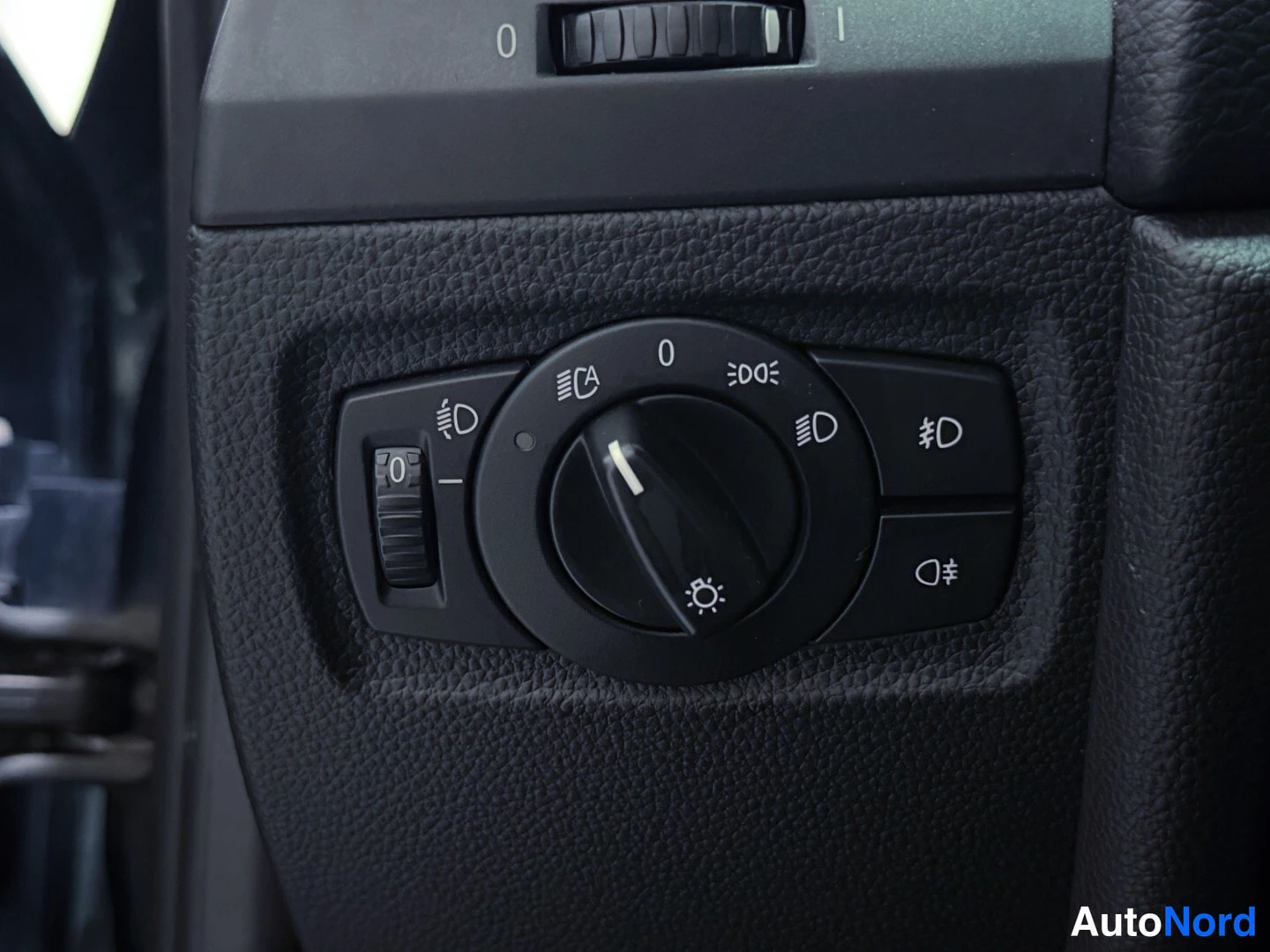 Blue BMW 123d 2008, detail, photo 21