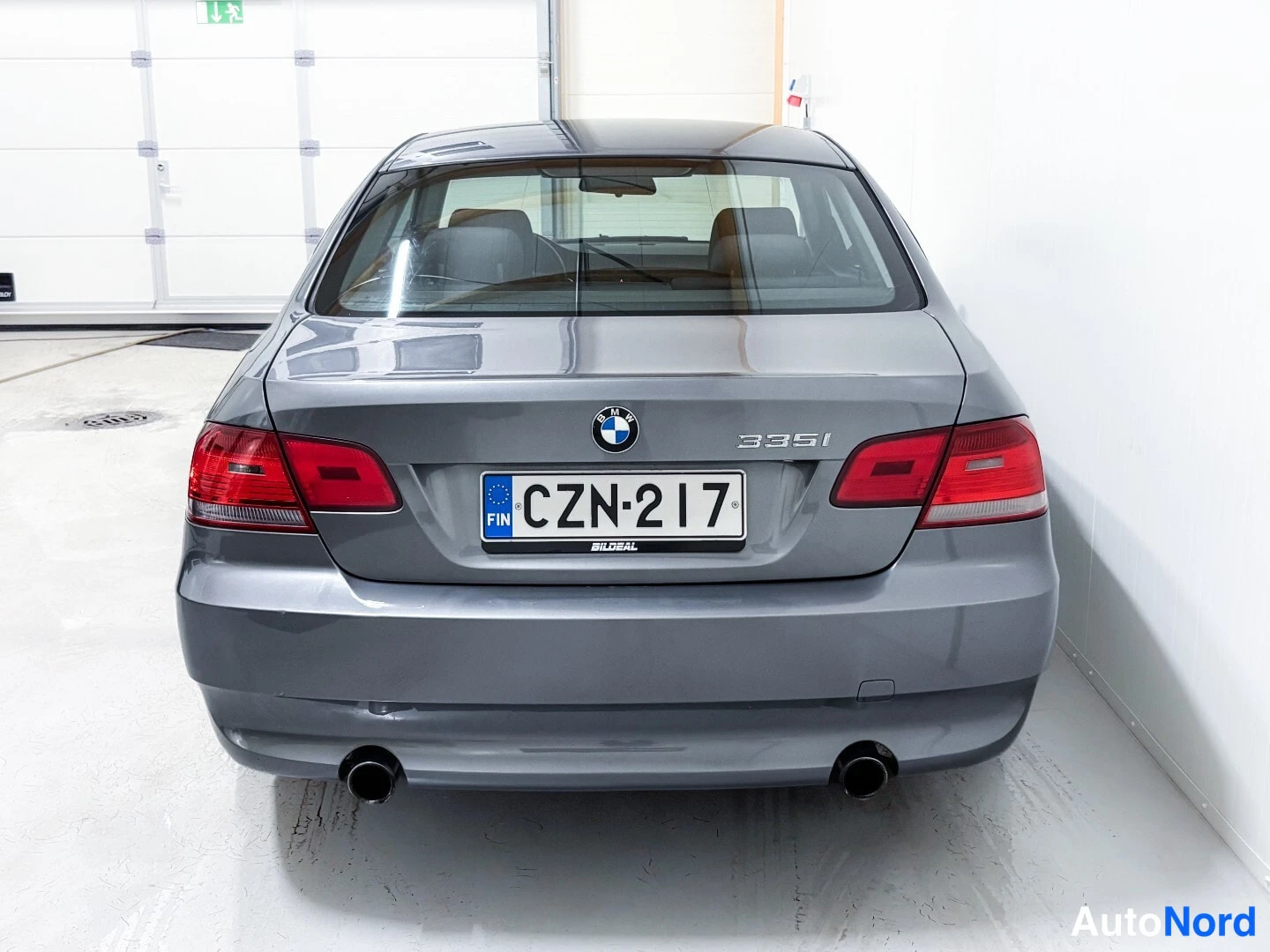 Grey BMW 335i 2008, rear, photo 6