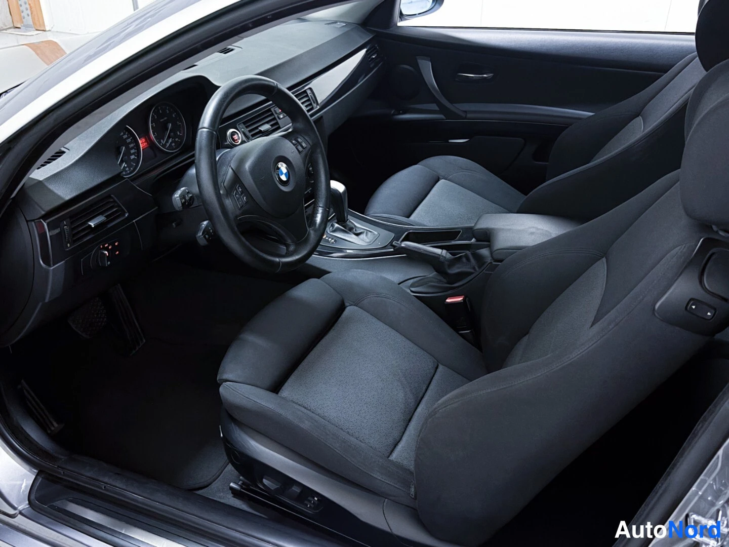 Grey BMW 335i 2008, cockpit, photo 7