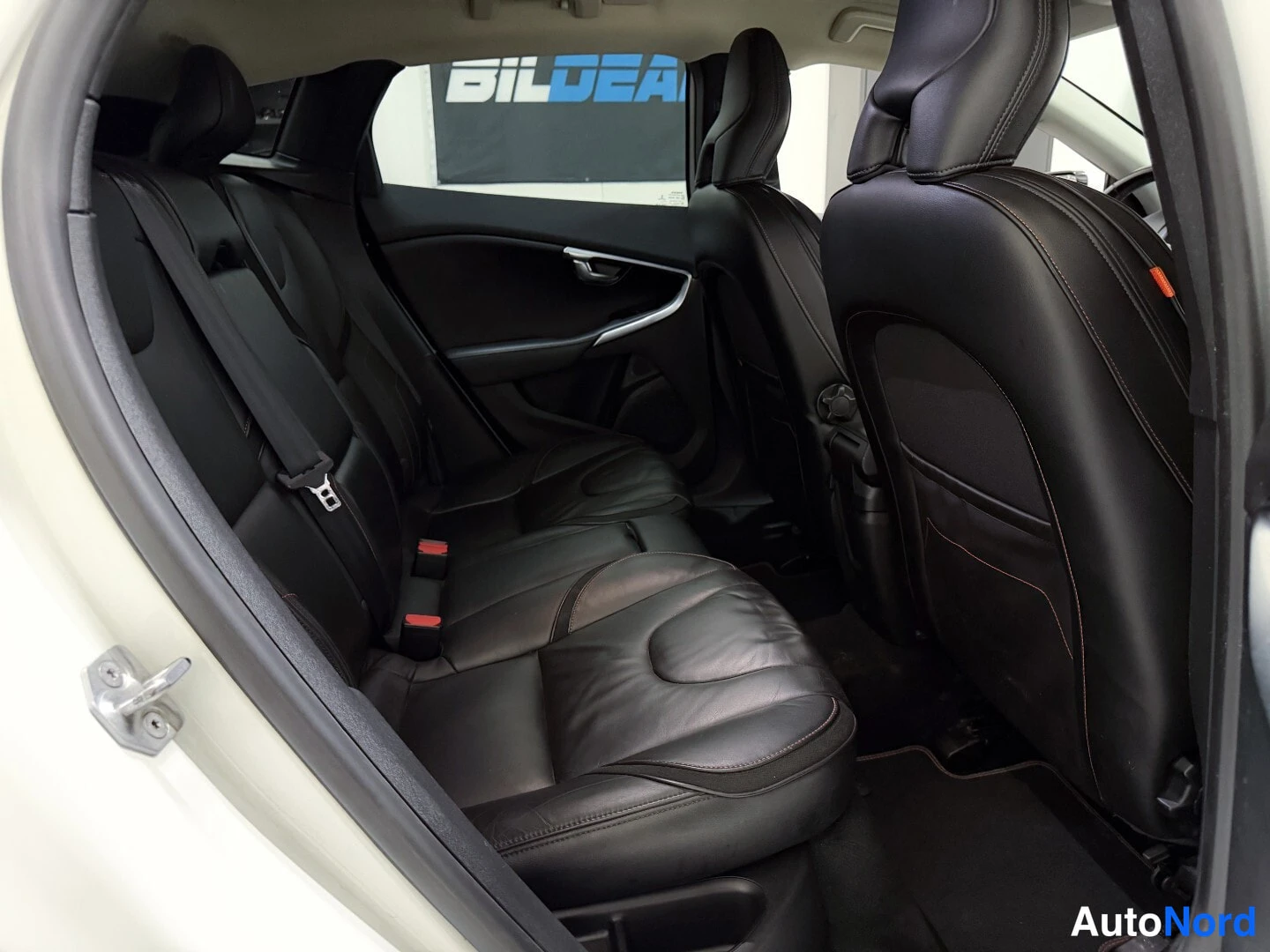 White Volvo V40 2015, rear seats, photo 13