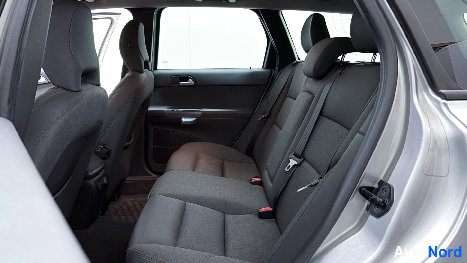 Silver Volvo V50 2007, rear seats, photo 11