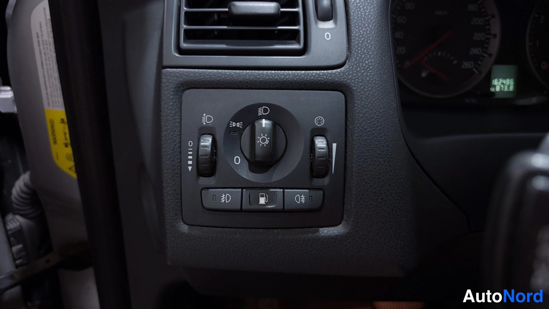 Silver Volvo V50 2007, detail, photo 20