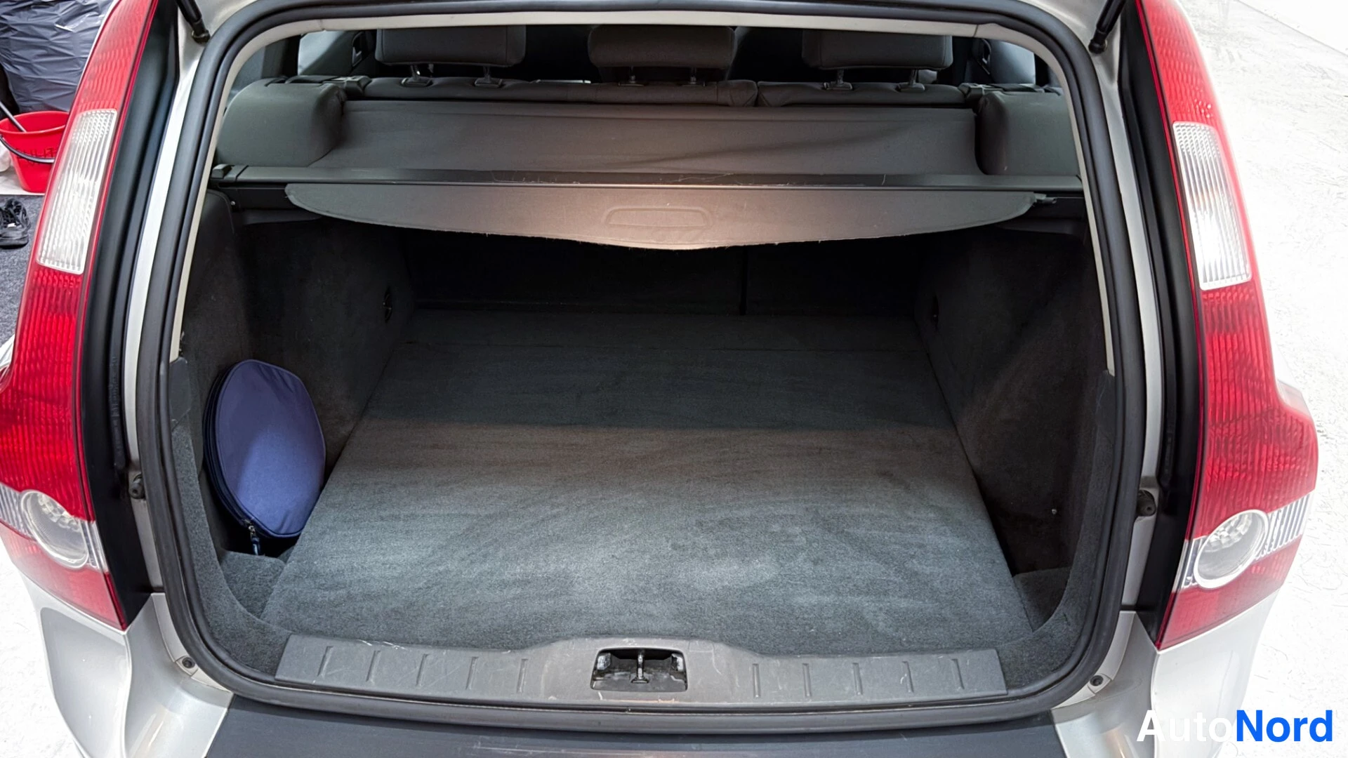 Silver Volvo V50 2007, boot, photo 13