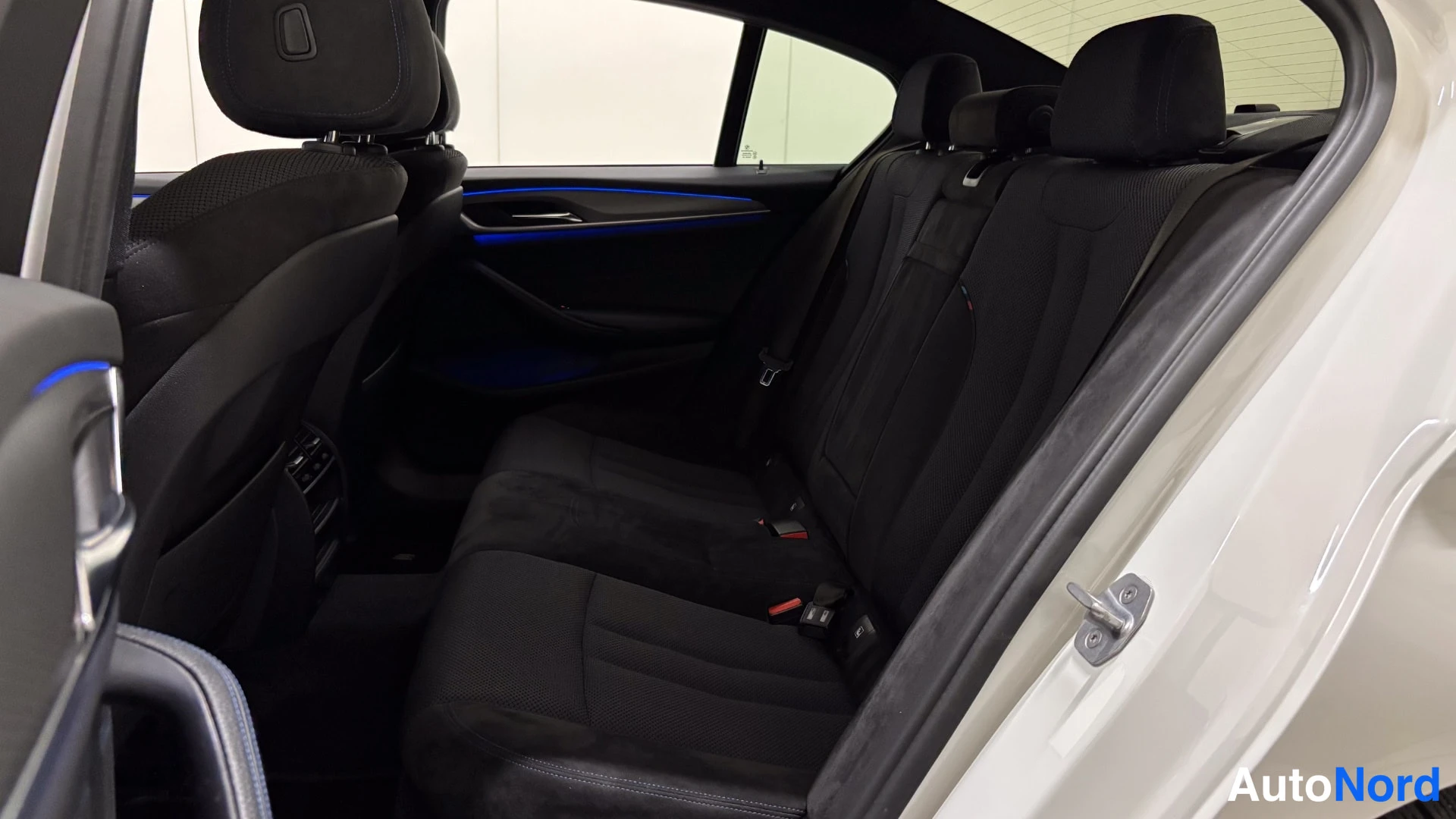 White BMW 520d 2017, rear seats, photo 13