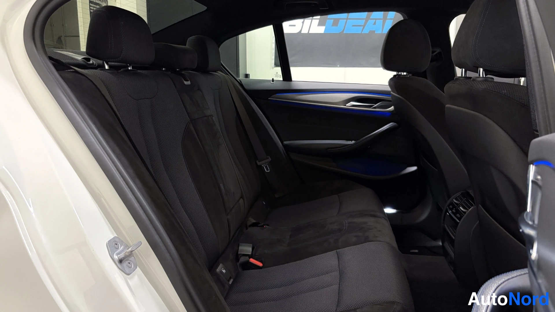 White BMW 520d 2017, rear seats, photo 14