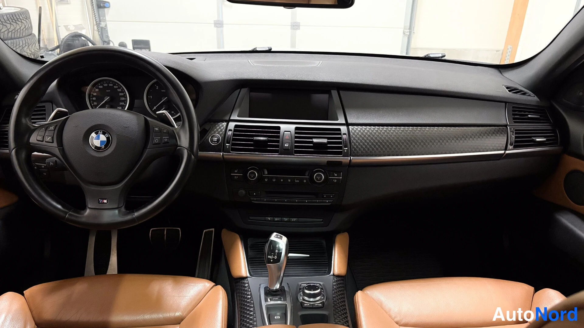 White BMW X6 2013, cockpit, photo 8