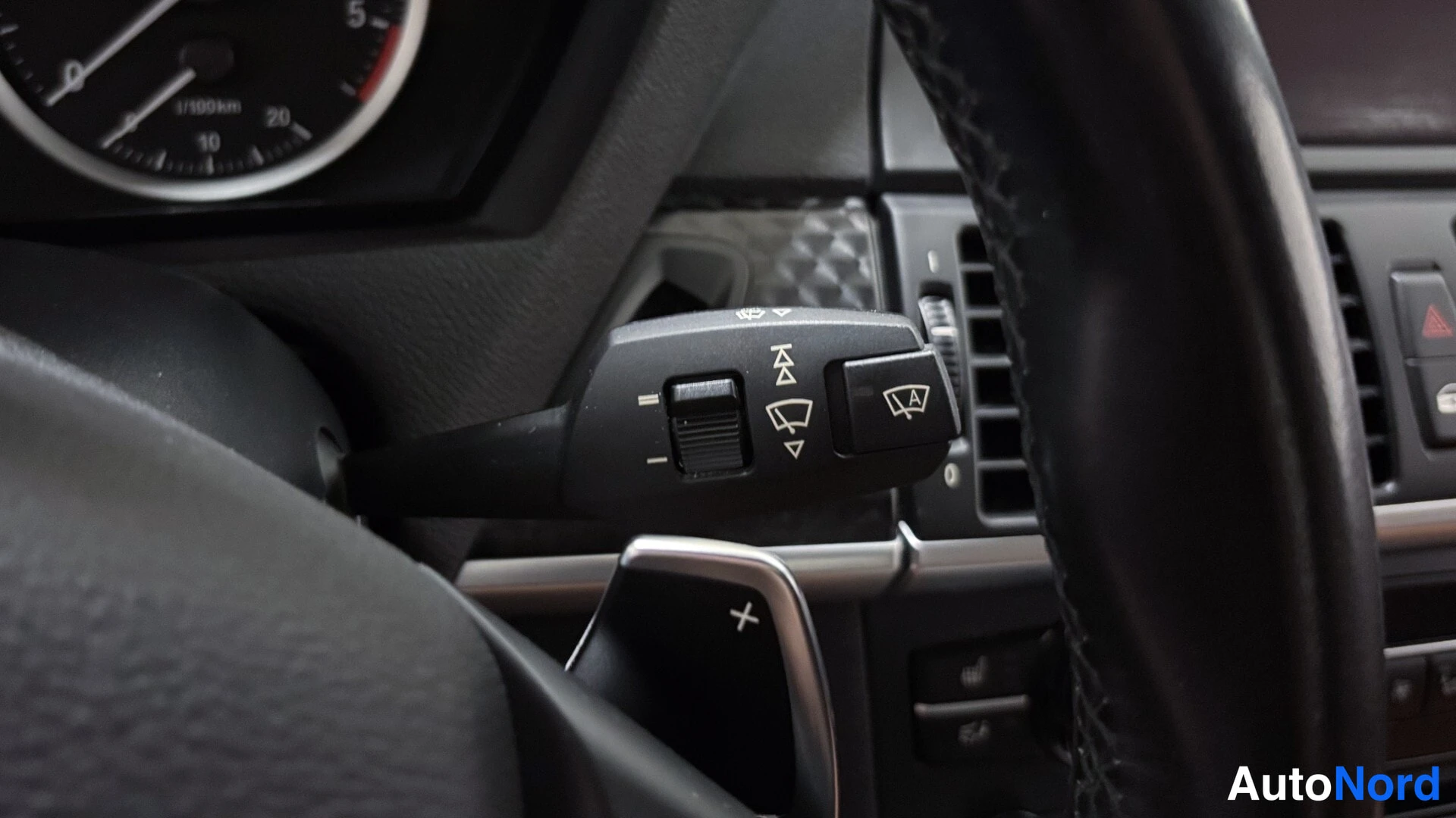 White BMW X6 2013, detail, photo 22