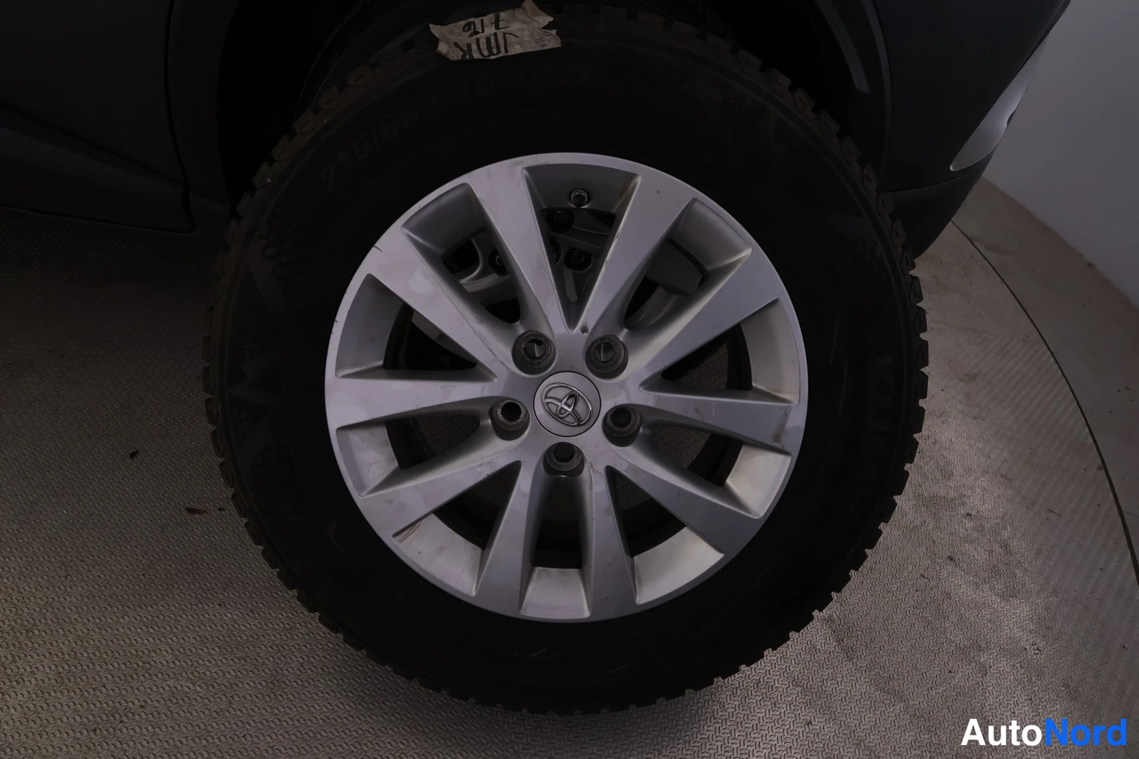 Harmaa Toyota C-HR 2018, yksityiskohta, kuva 34