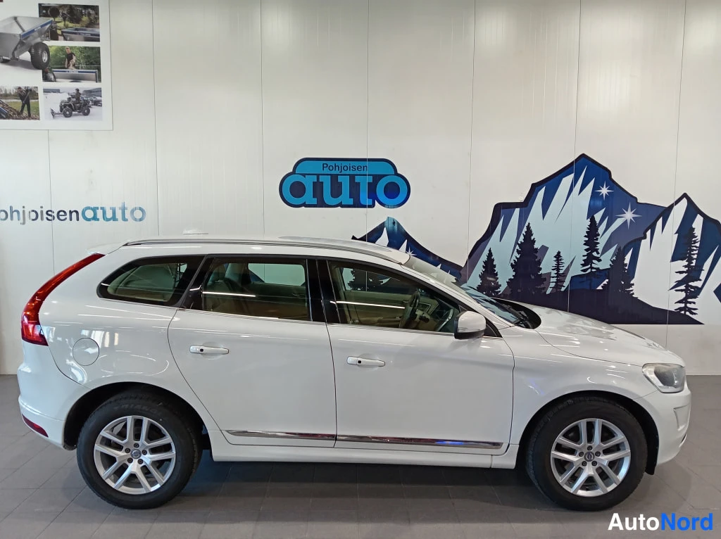 Valkoinen Volvo XC60 2017, etuviisto, keula oikealle, kuva 3