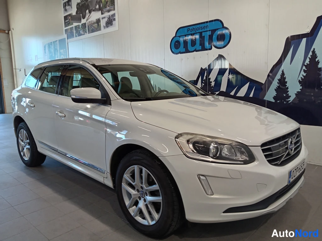 Valkoinen Volvo XC60 2017, etuviisto, keula oikealle, kuva 4