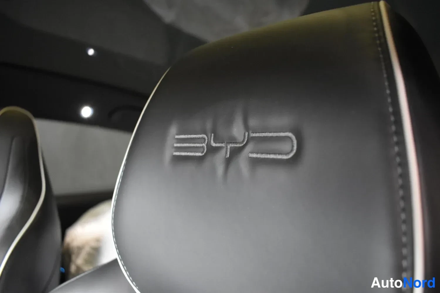 Valkoinen BYD Seal 2025, yksityiskohta, kuva 14