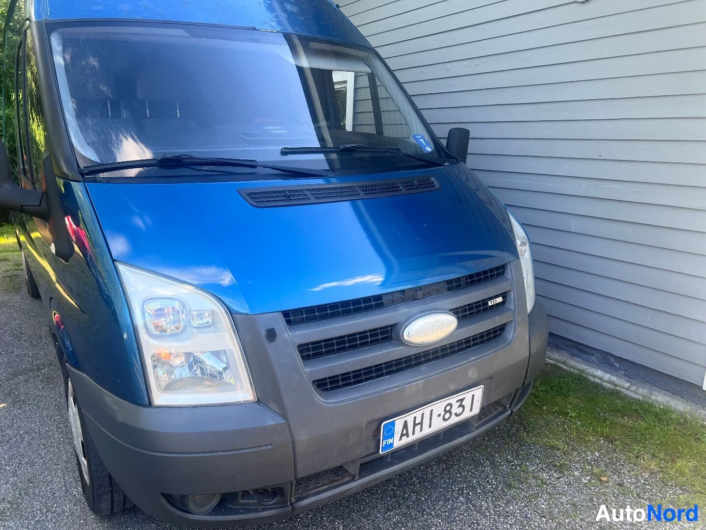 Blue Ford Transit 2007, front, photo 2