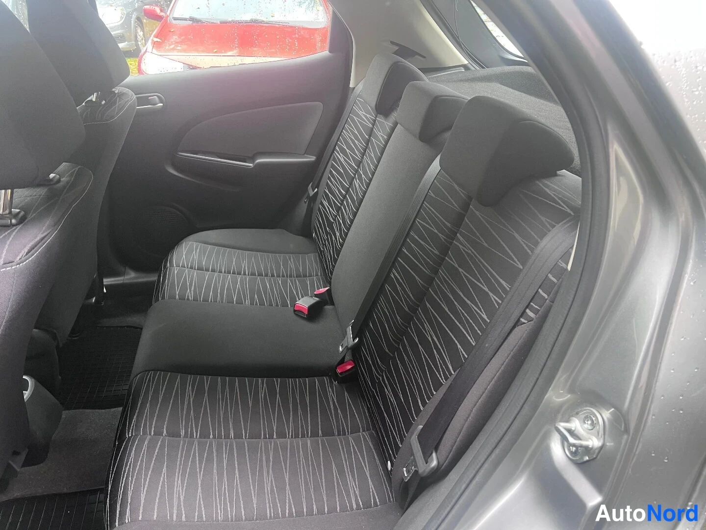 Grey Mazda 2 2010, rear seats, photo 9