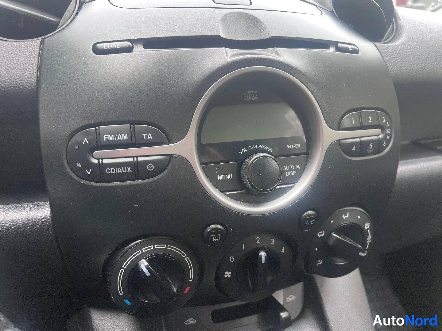 Grey Mazda 2 2010, cockpit, photo 6