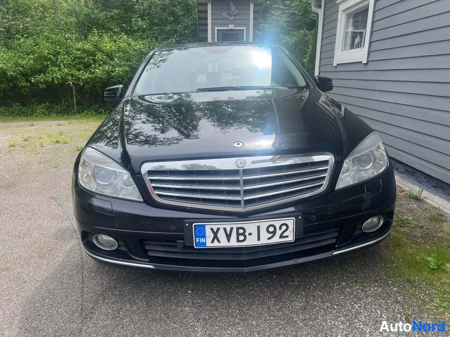 Black Mercedes-Benz C 200 CDI 2010, front, photo 2