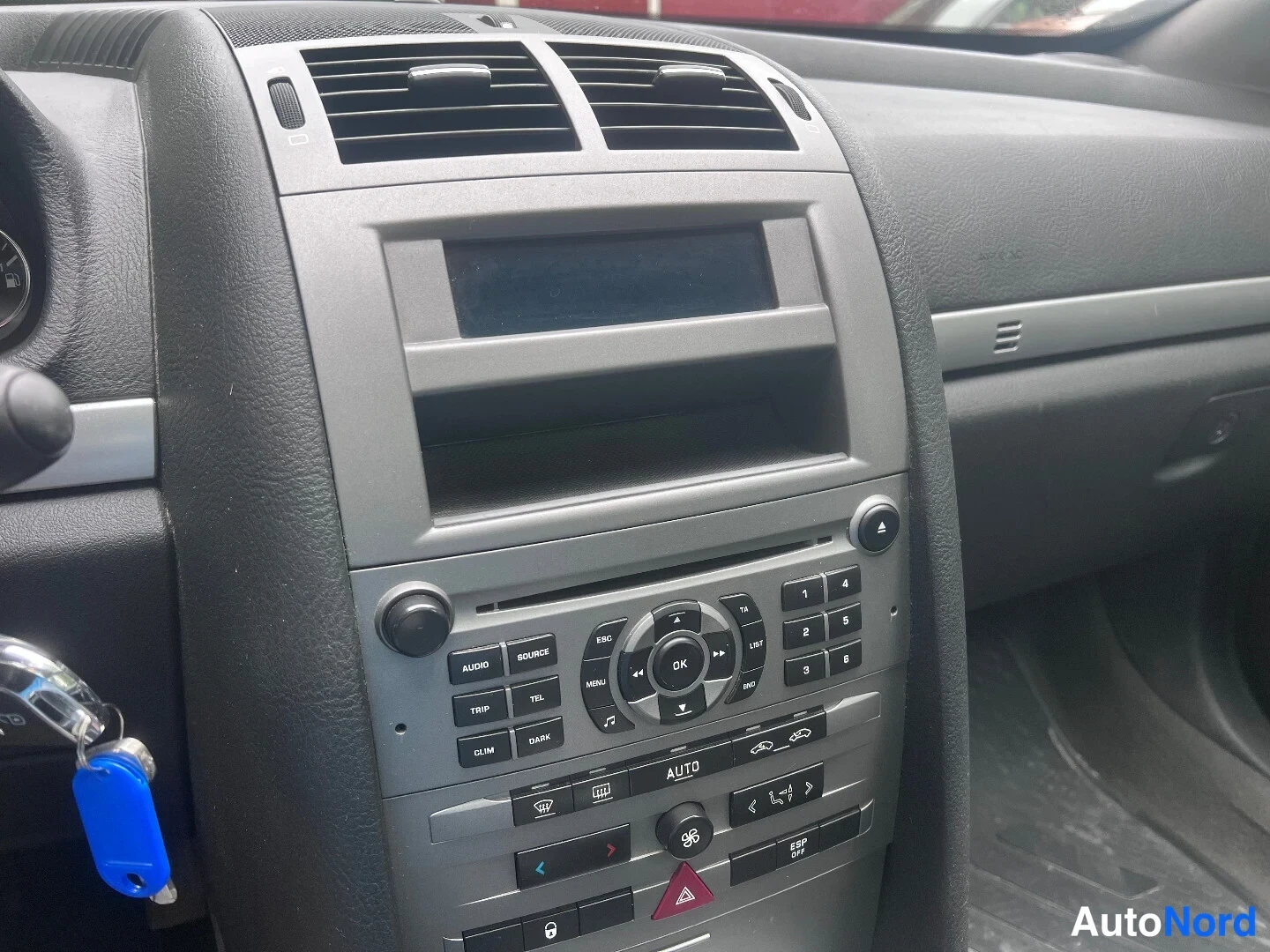 Blue Peugeot 407 2006, detail, photo 11