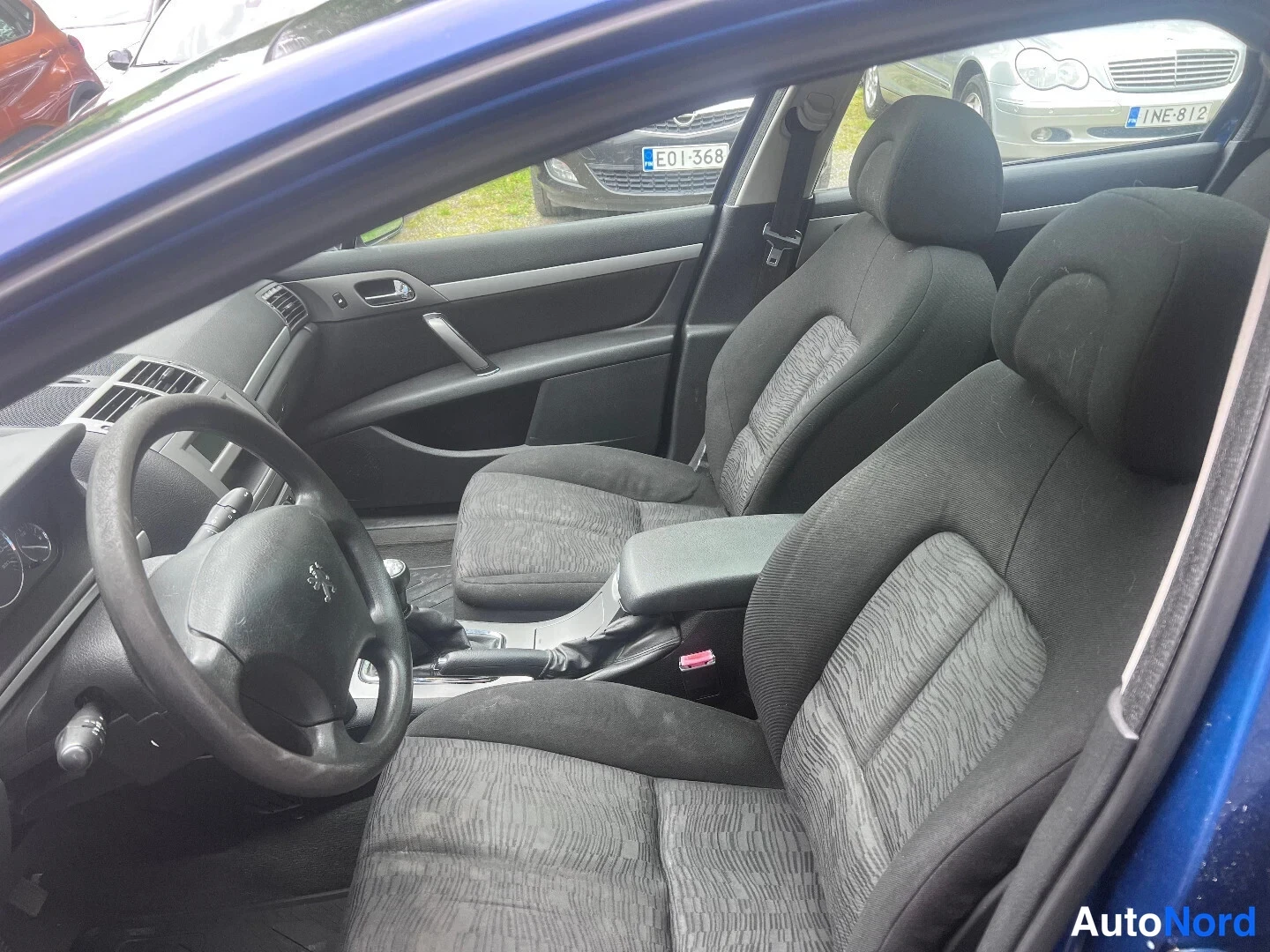 Blue Peugeot 407 2006, front seats, photo 6