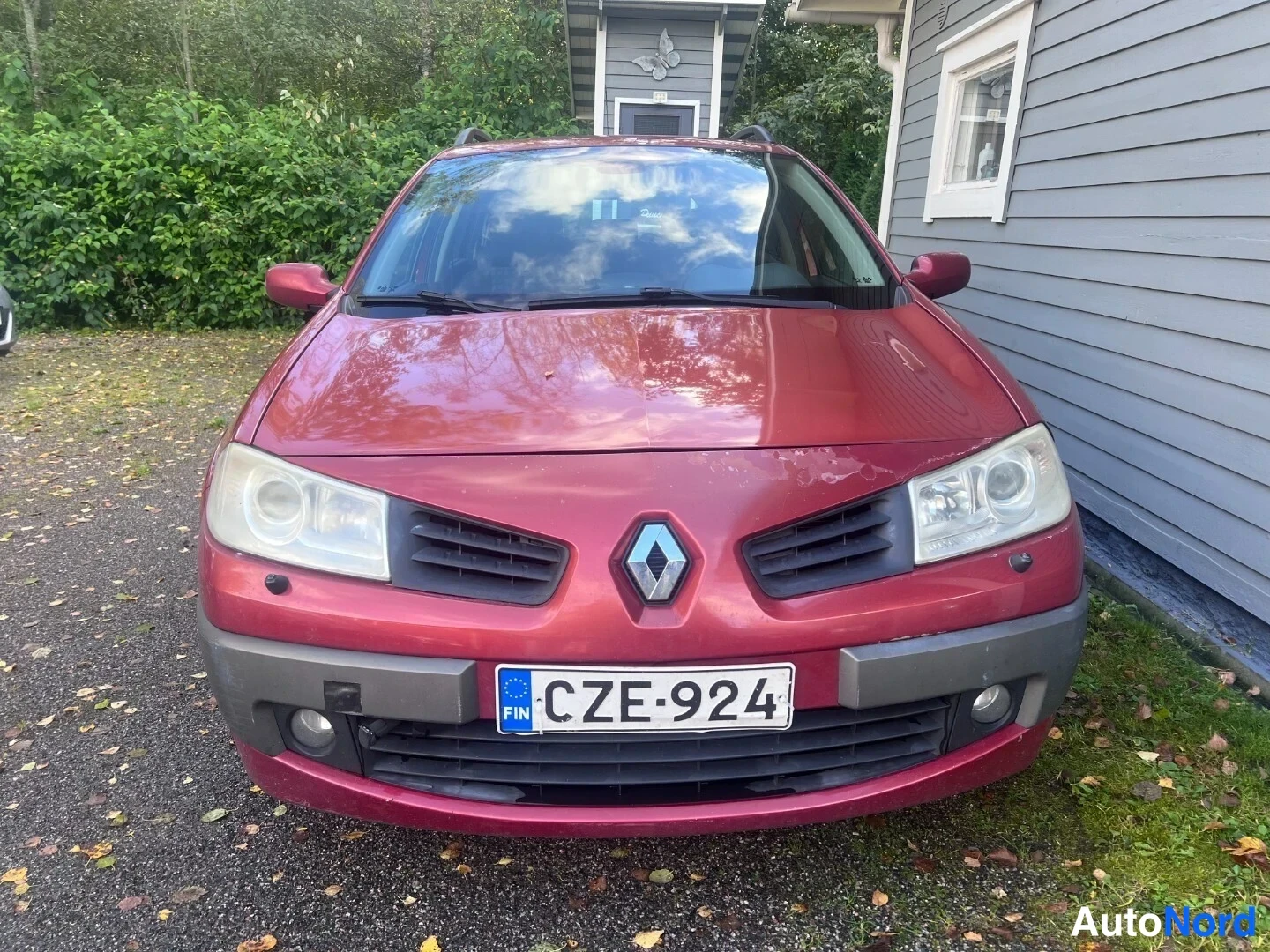 Red Renault Megane 2006, front, photo 2